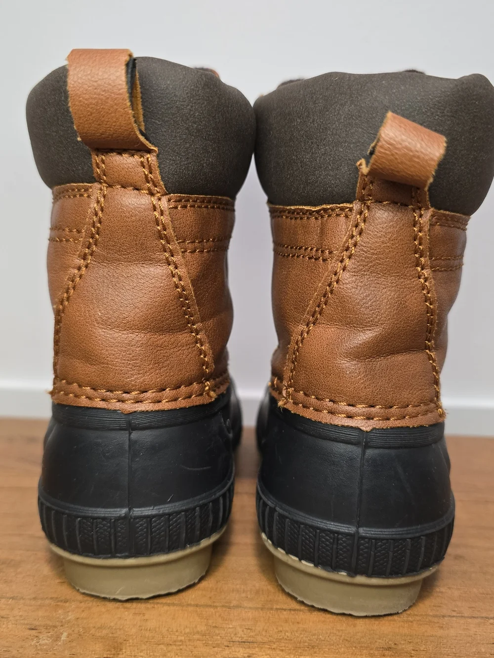 Gap 3M Thinsulate Kids Brown and Black Waterproof Winter Boots.